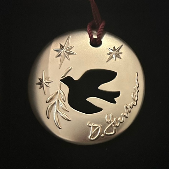 David Yurman limited edition signature dove gold holiday ornament - Picture 3 of 3